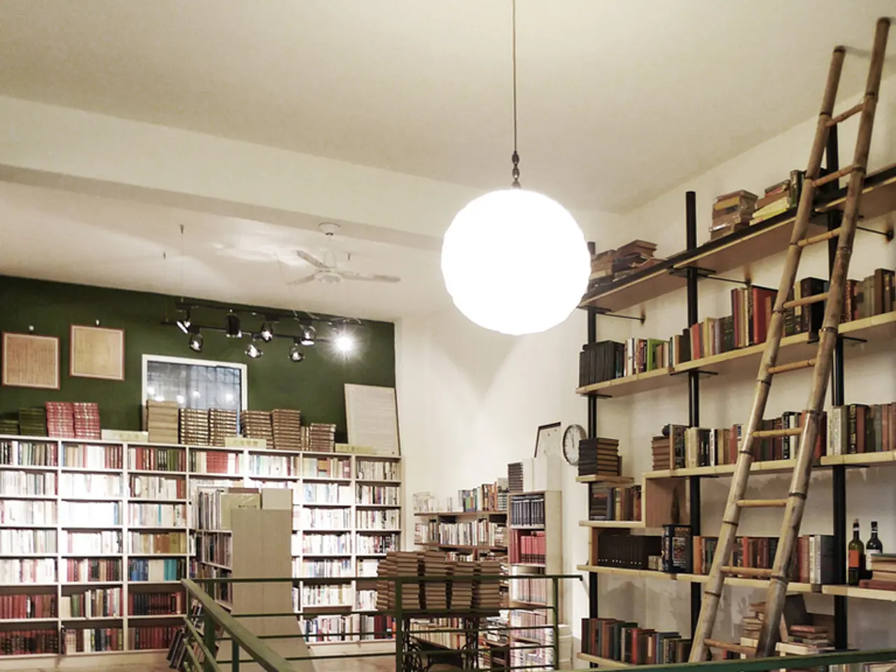 Former Soccer Coach Steve Cherundolo puts up his enchanting 1930s-era residence in LA for a sale...