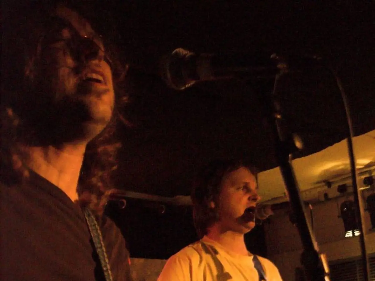 Sasha resurrects the rockabilly figurine, Dick Brave, for another appearance.