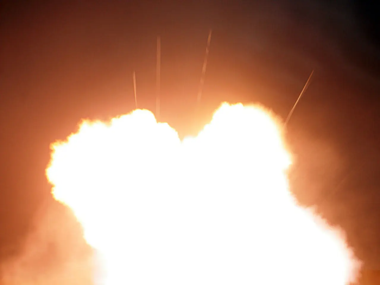 High-intensity firefighting at Papenhorst facilitated by blazing orb machines from FW Flotwedel