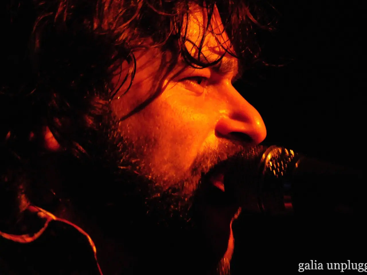 Altered viral image shows AAP MLA Gopal Italia with the alleged assailant of Delhi CM Rekha Gupta