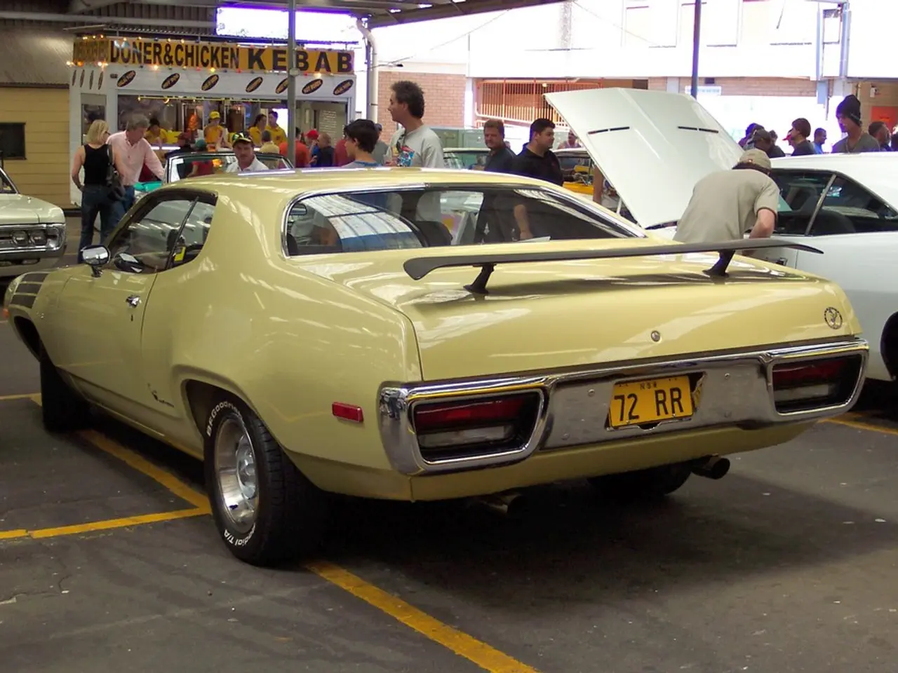 Criminals carry out auto thefts and burglaries.