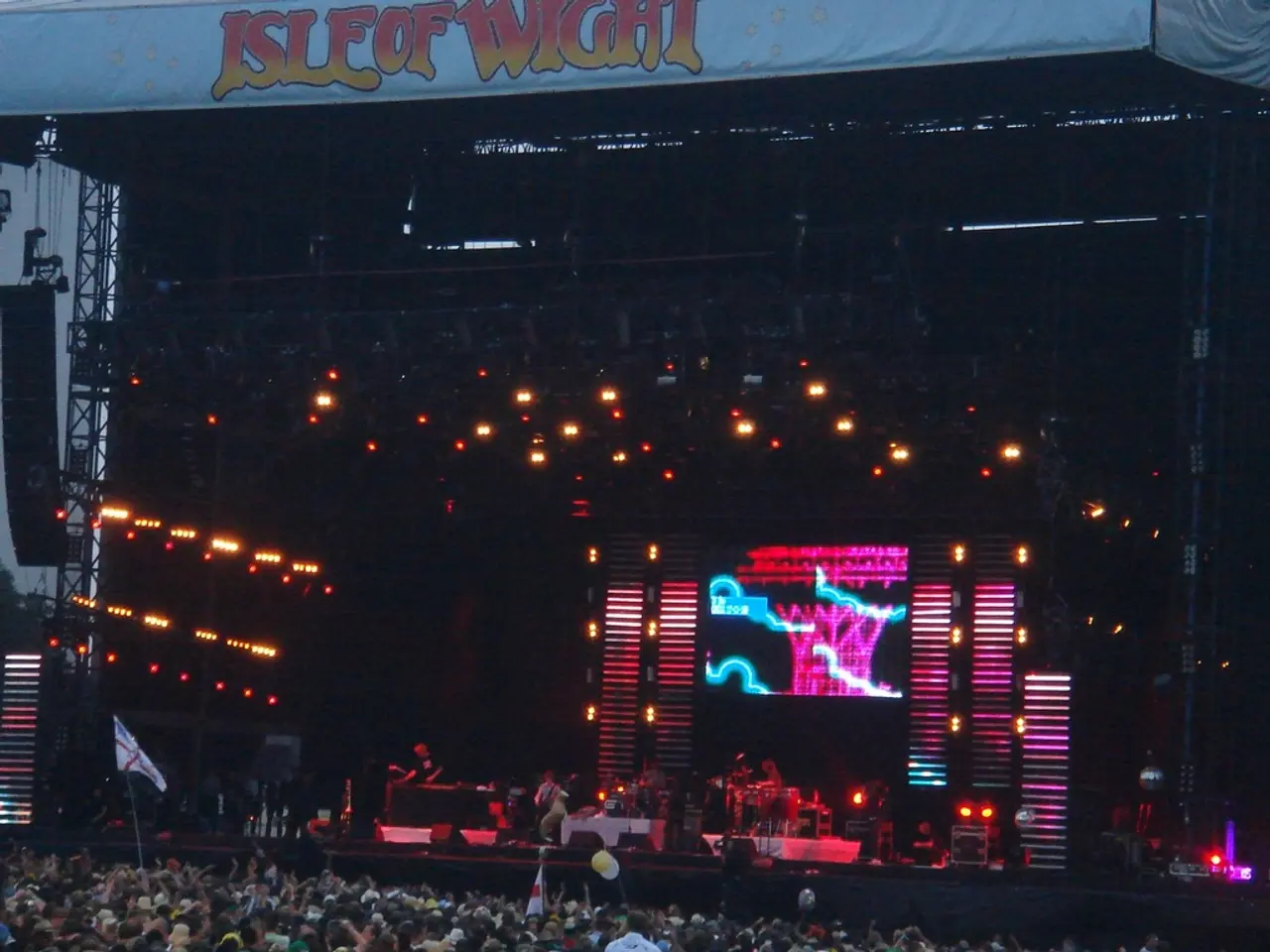 Dusseldorf: early morning soccer blunders result in a basket mix-up