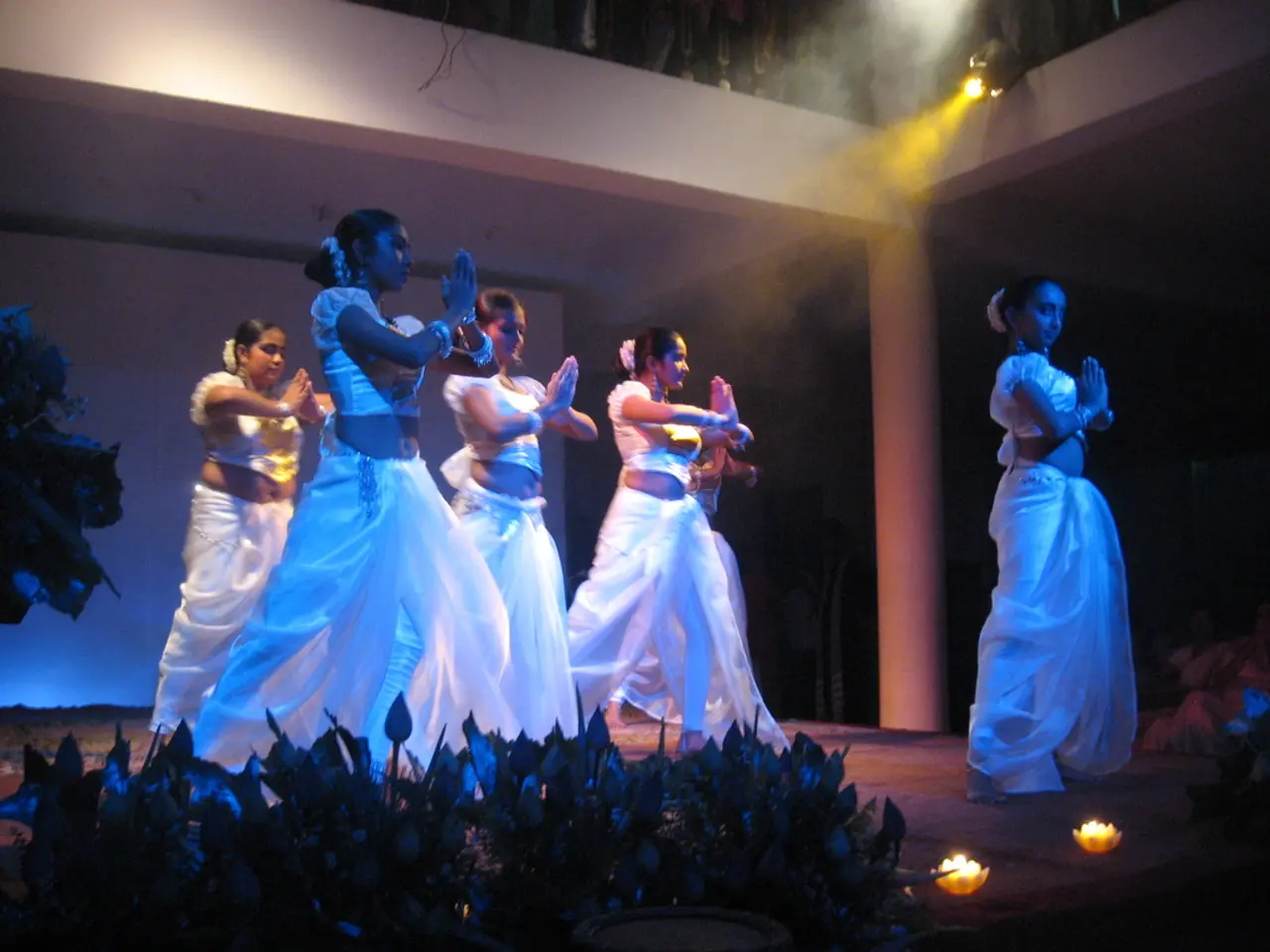 Roaming swine-women of Saubande create a stir at the Big Top (Chapiteau)