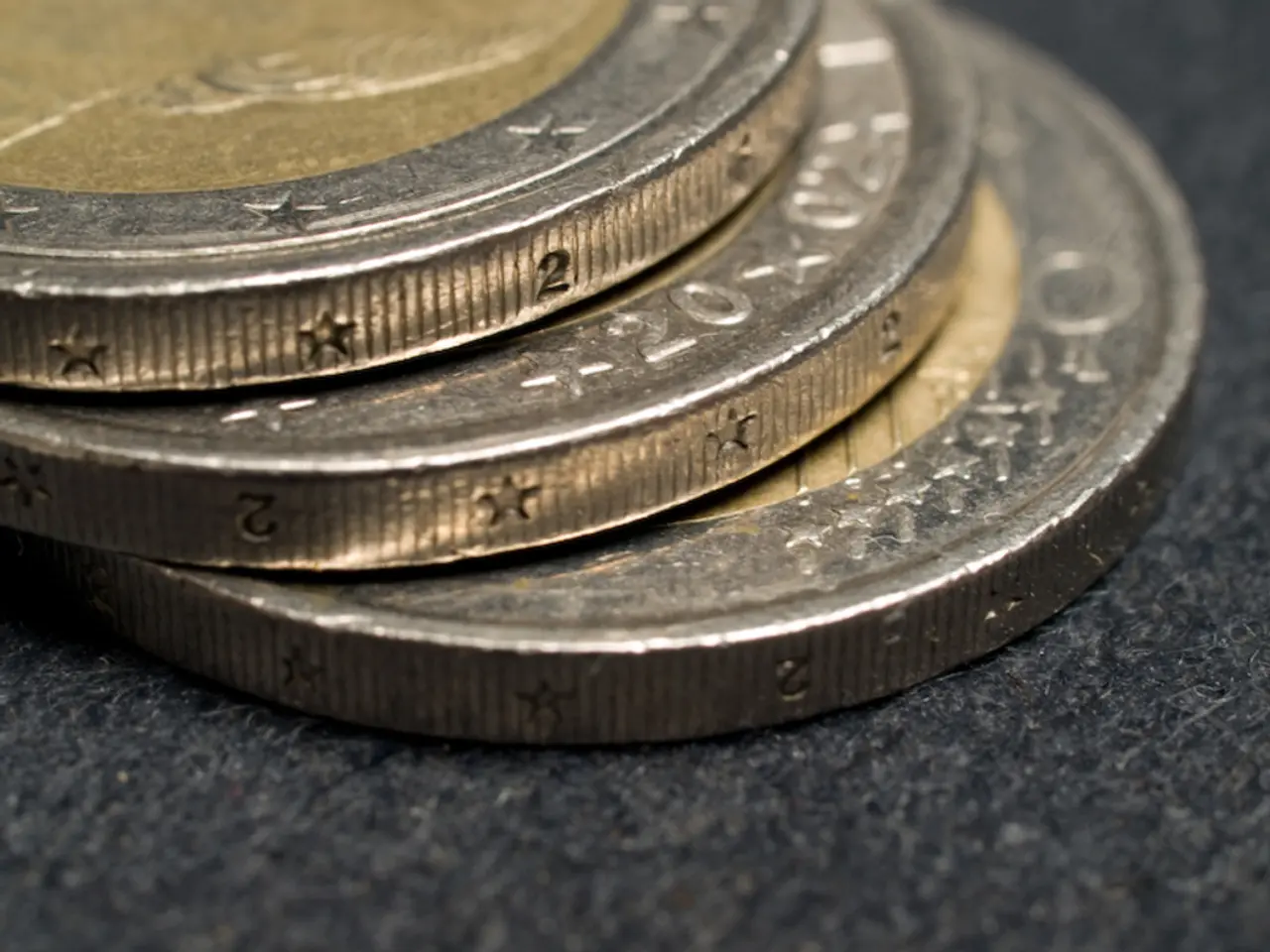 Ripple's CTO Responds Defensively to Commentator Amidst Burgeoning Debate Over XRP and Litecoin...