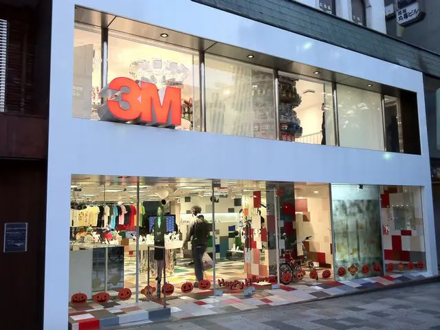 Nighttime art enthusiasts unite! London art galleries extend hours in response to the rising...