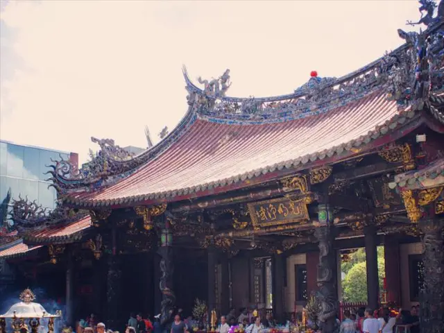 Exploring Java: Journey to Temples and Volcanos with the Tempo 350