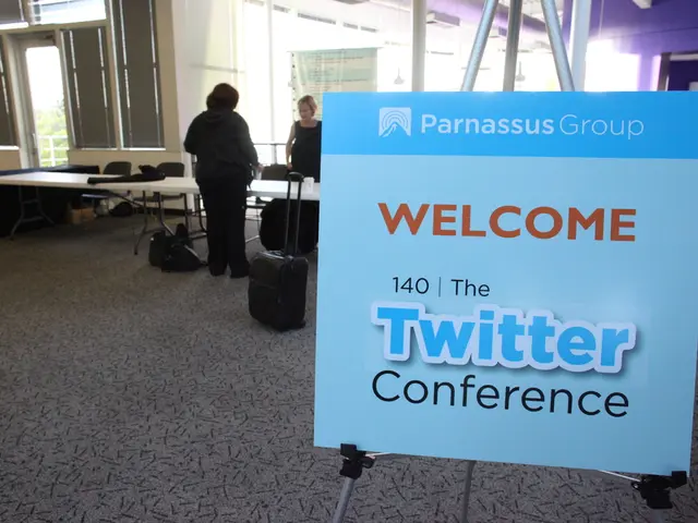 Unifying Industry Heavyweights with Grassroots Entrepreneurs: Daniel Daccarett's Emprende Tu Mente...