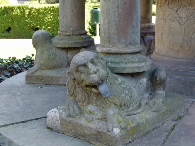 A pursuing lion in your dreams: Decoding their cryptic meanings