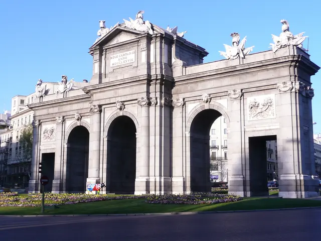 Tour guide perishes during guided visit at the Colosseum in Rome, Italy