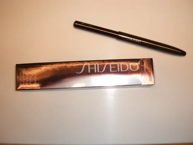 Enhance the Vibrancy of Your Eyebrow Line with These Vivid Eyeliners