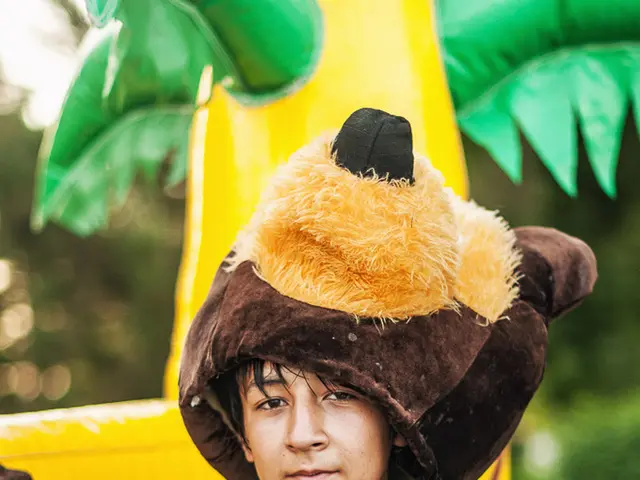 Handcrafted beekeeping enthusiasts aim to bring joy to cancer patients with bespoke teddy bears