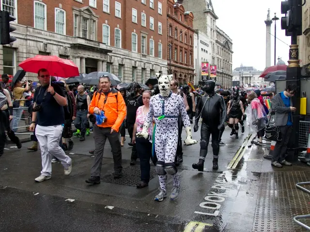 Angry internet users criticize the provincial government due to the flooding in Karachi