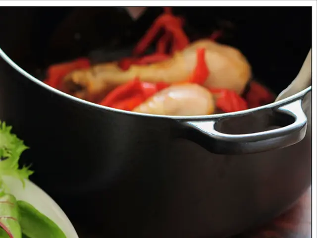 Filling, Hydrating Foods: Uniting Satiety and H2O Content