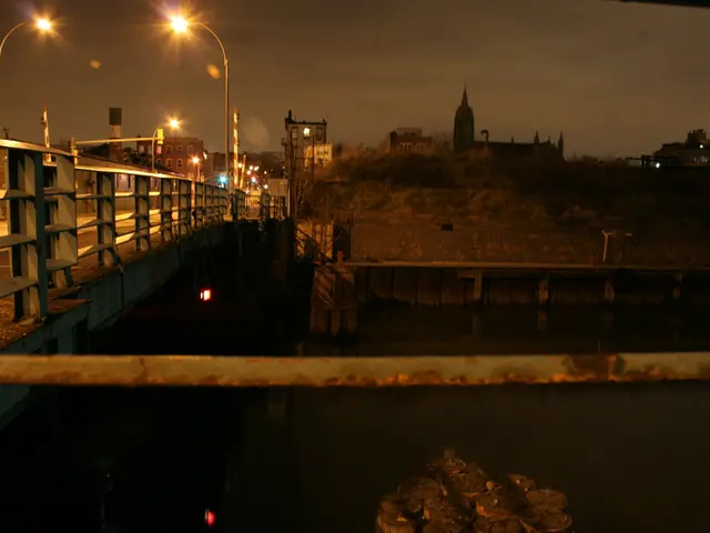 Traffic is barred from crossing Marschner Bridge