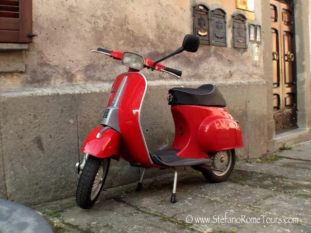 Daylight Apprehension of Scooter-Stealing Youth in Nuremberg