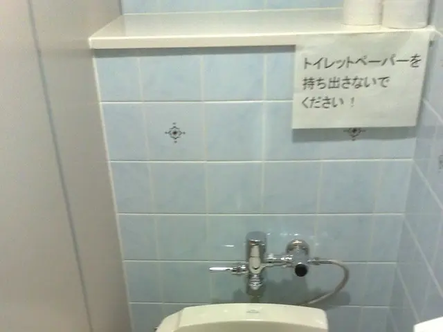 Safely Transport Liquid Toiletries and Bottles in Your Suitcase with This Common Home Product