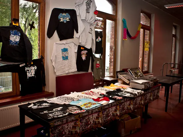 Furniture retailer Loves, the successor to Art Van, has filed for bankruptcy.