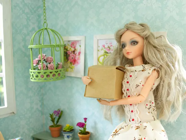 Artistic creations by Monica Dacic on display at the Art in the Box gallery in Mindelheim