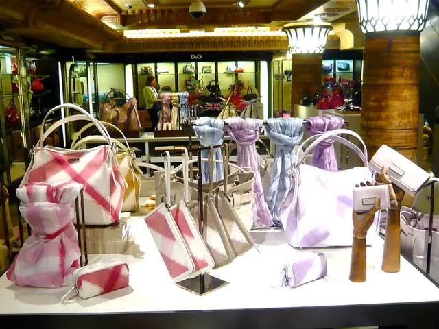 Kate Spade's Death Stuns, as the True Person Behind the Brand is Unveiled by Her Closest Friend