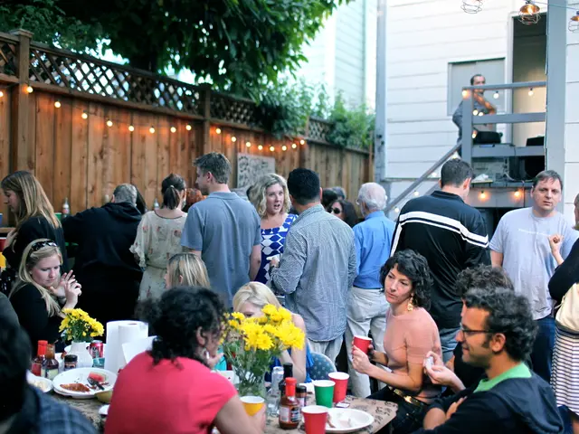 Can an Outside Party Gain Power in U.S. Politics?