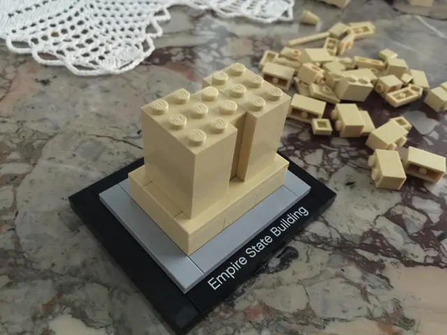 Stone insulation material WDVS integrated into assorted clothing fabrics