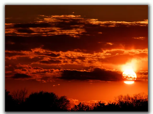 Bright skies and occasional fluffs of clouds are forecasted for Sapucaia do Sul this coming Sunday...