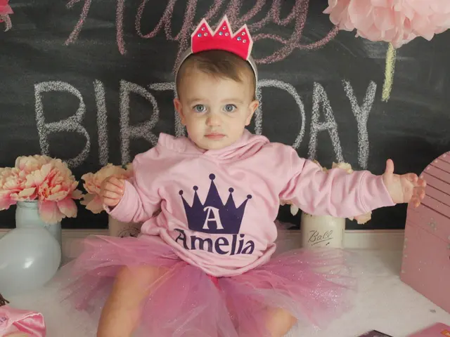 Brittany Mahomes sets off for her lavish 30th birthday celebration, following Taylor Swift and...