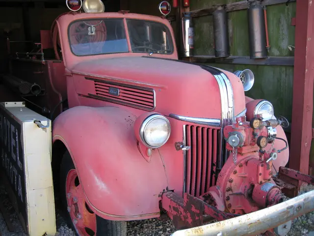 Warehouse succumbs to flames, reduced to ashes