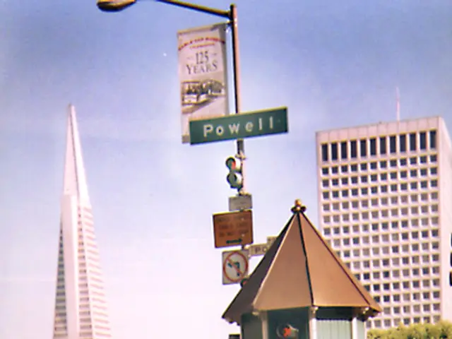 Simultaneous Fire and Rescue Operations Flare Up in northern Dresden's Territory