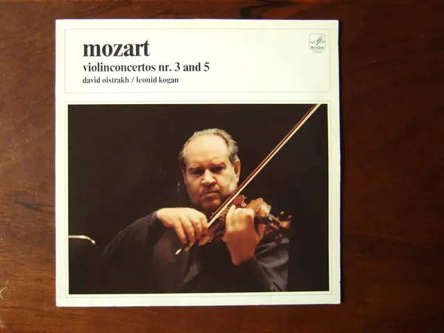 Unveils Dan Walker's preferred selections of timeless classical tunes