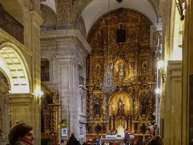 Surgery of the Belzer Rebbe Ends Successfully