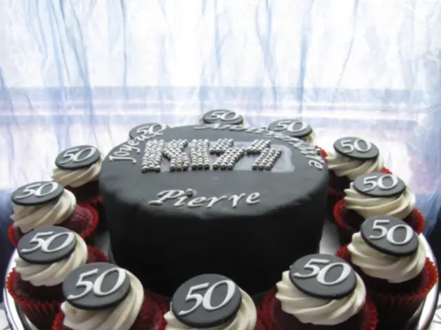 Pre-sale for theatre tickets in Hilders on August 25, 2525, titled Brezelkrieg & Bäckerliebe