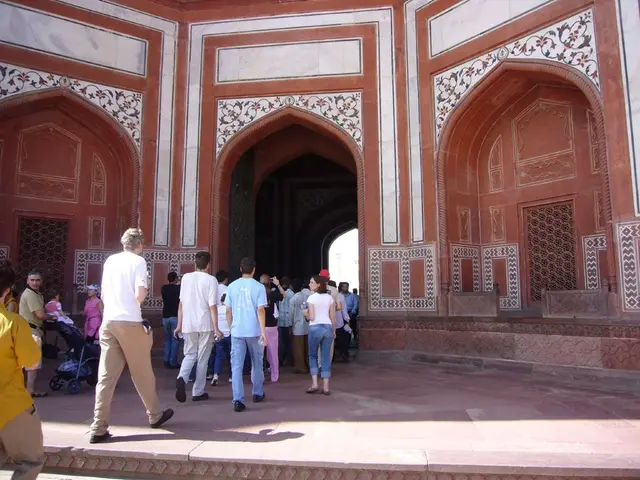 "August Revolution commemoration marked by 'Red Addresses'"