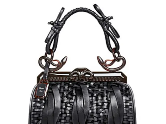 Unknown individuals successfully snatch wallets from handbags, Polish police report.