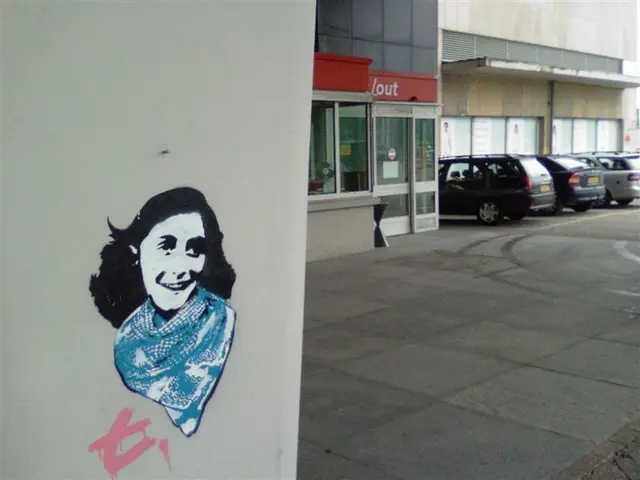 Nationwide showcase of murals and public artworks on Romanian streets