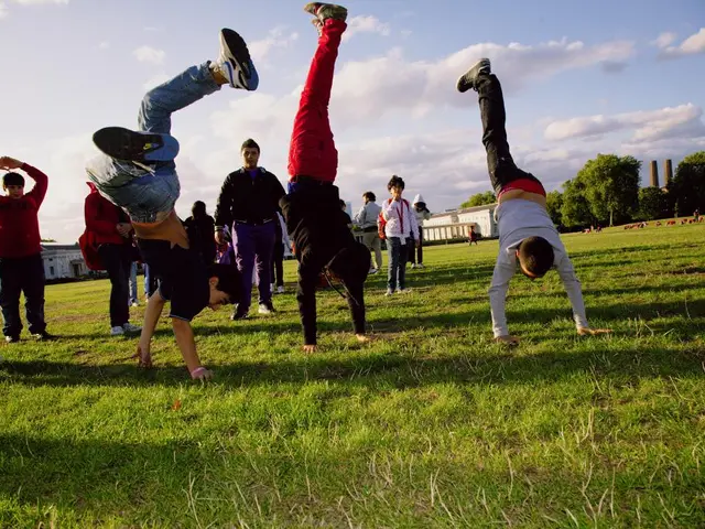 Is it safe to engage in physical activity when experiencing a migraine?