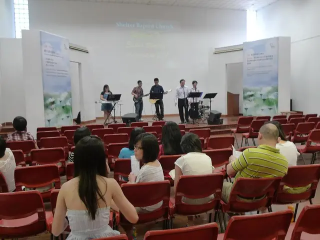 Theatre visits in Mainz are reopened, while Mainz residents can also attend performances in...