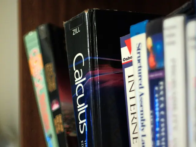 Recognition for Film Actor Jannis Niewöhner in the Field of Literature