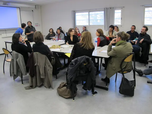 Mastering Engaging Dialogues: The Vertical Inquisitive Approach for High-Yield Interactions