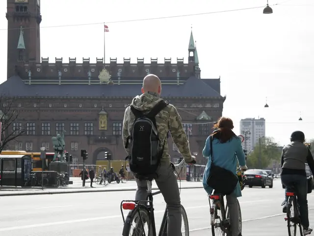 Authorities seek out onlookers for questioning