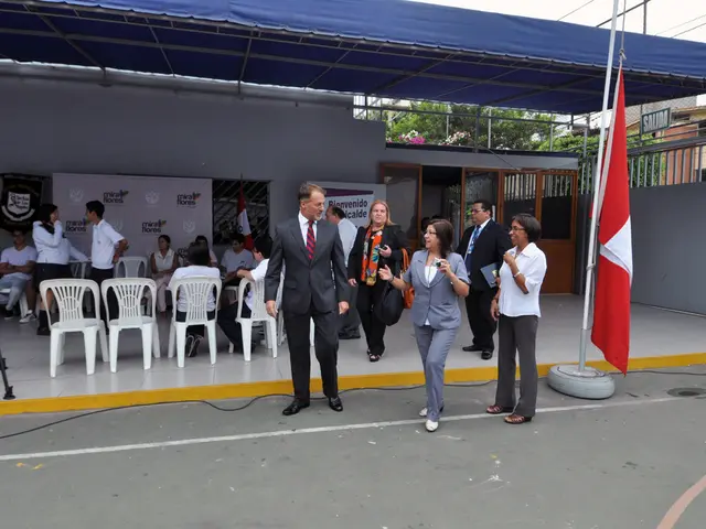 Performing tree maintenance in front of the town hall, starting 1st of September