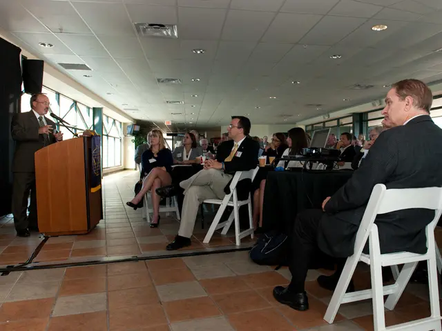 Trump Encountering Unfamiliar Tactics from Conservative Commentator Sykes in Wisconsin (AUDIO)