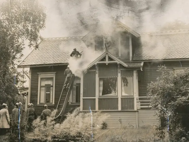 Apartment inference: Individual sustains harm due to blaze in multi-dwelling complex