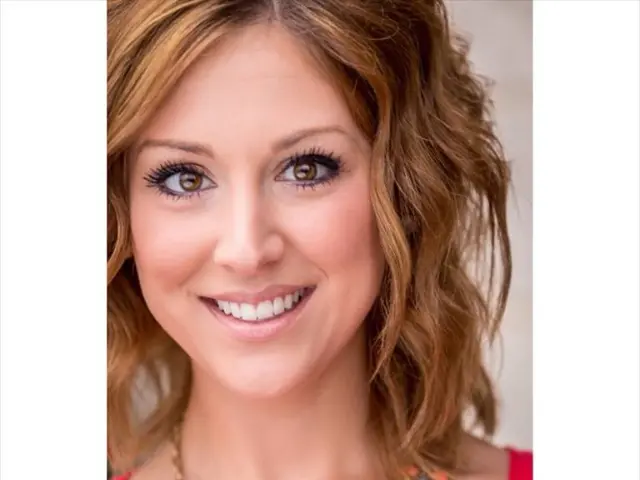 Criminal Pursuit: Red-Dressed Woman Sought After Gunshot Incident During Break-in in Hage;...