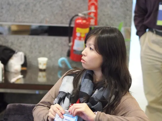 Unrestricted access to moderation cards for firefighters in Kamishibai storytelling theater