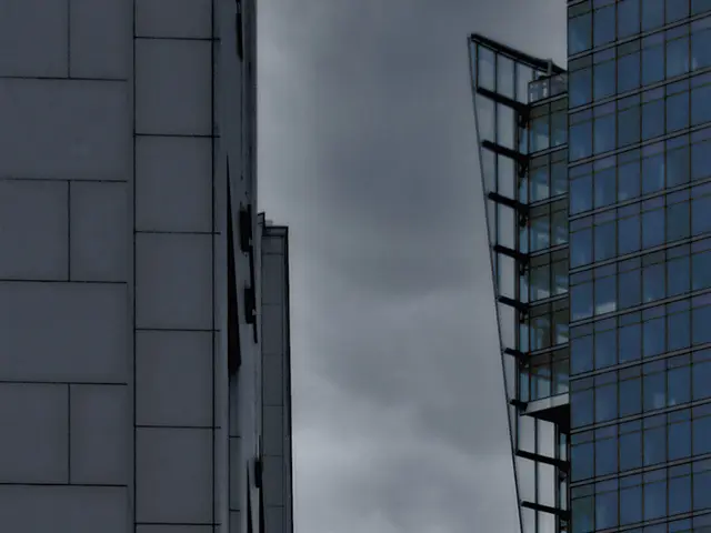 A video of an old "shelf cloud" circulation originally from Ukraine is erroneously distributed as...