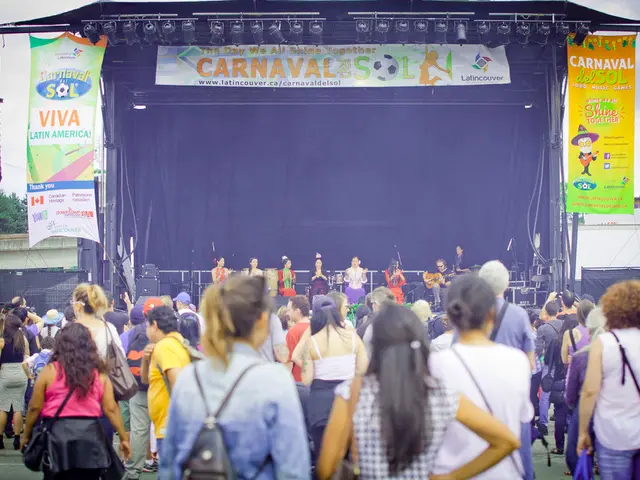 Young celebrities party aboard Danube Island tonight