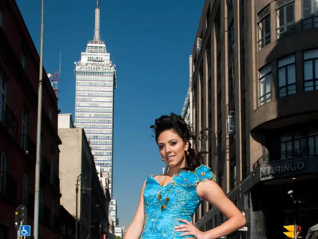 Probe into Dangerous Road Conditions after Illegal Lane Changes