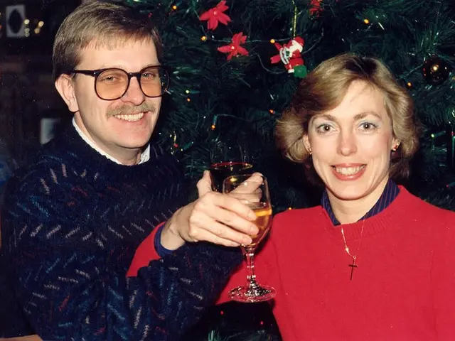 Holiday Spending: Shrinking Budgets, Self-restraint, and Sensible Shopping Strategies