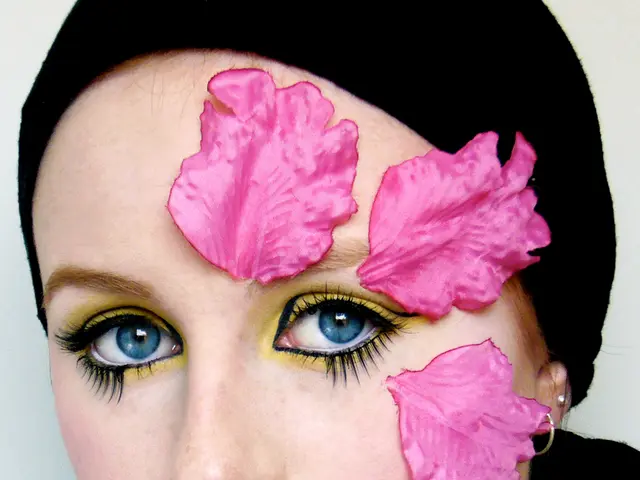 Guiding principles behind the emerging minimalist makeup trend